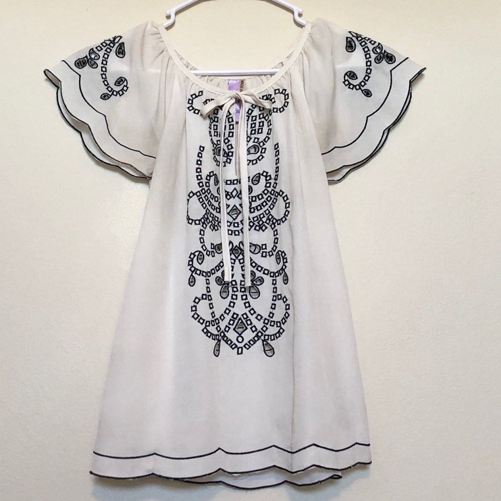 Boho White & Black Alya Blouse